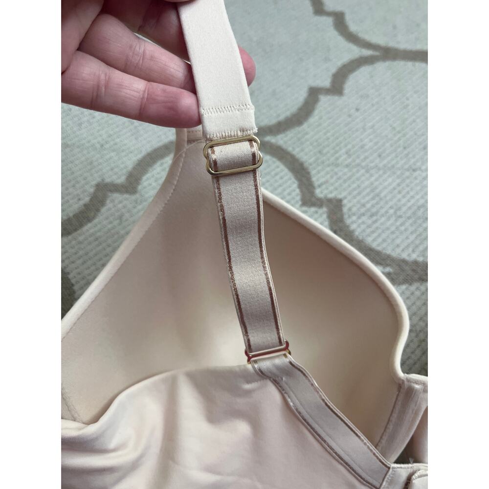 Soma Embraceable Perfect Coverage Underwire Pale Sand Bra, size 42D, MSRP $49 - Picture 3 of 11